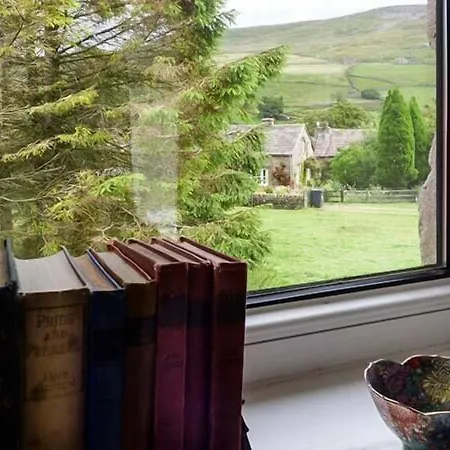 Aros * Richmond (North Yorkshire)